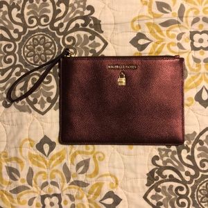 Michael Kors ADELE XL ZIP Clutch
